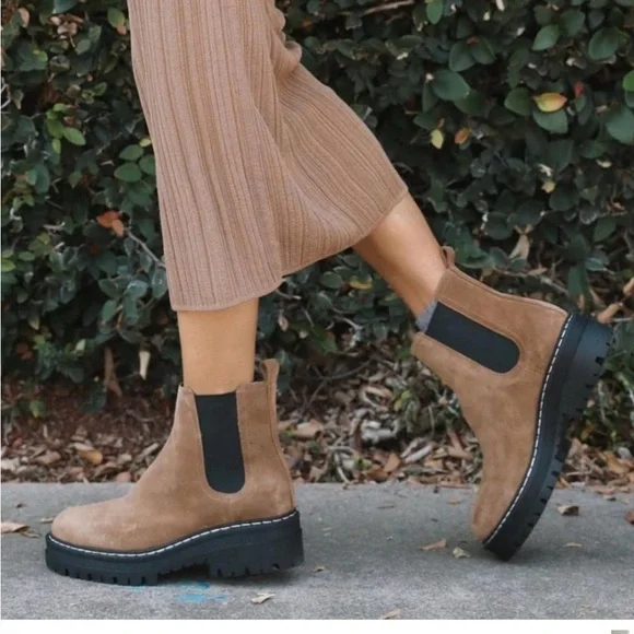 Suede boot marc fisher size 7 - Picture 4 of 5